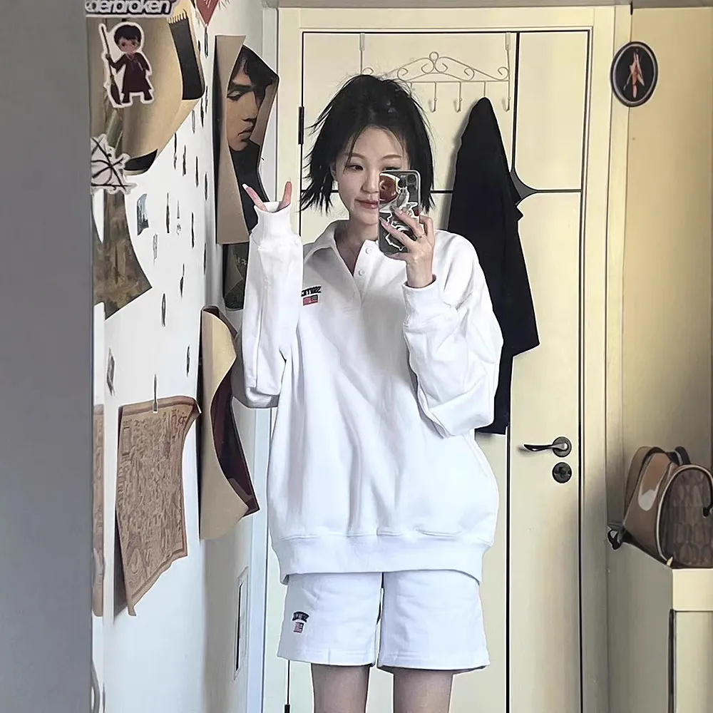 休闲运动套装女秋季美式小众薄款白色Polo衫翻领卫衣女短裤两件套