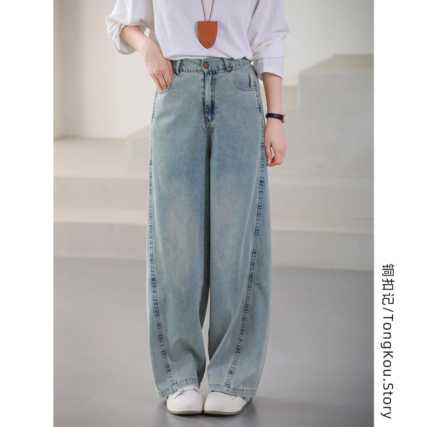 铜扣记牛仔裤女休闲百搭宽松显瘦秋季新款韩版水洗浅蓝色弯刀长裤,女装/女士精品,牛仔裤,淘宝优惠券,粉丝福利购,淘宝优惠卷