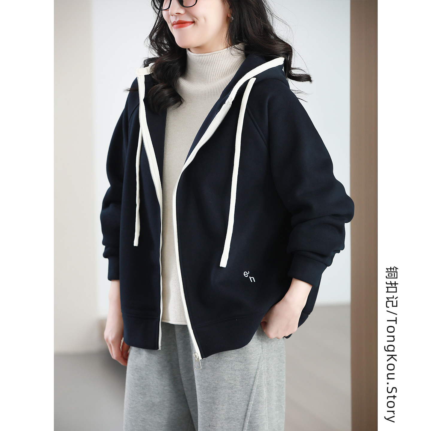 铜扣记连帽外套加绒保暖