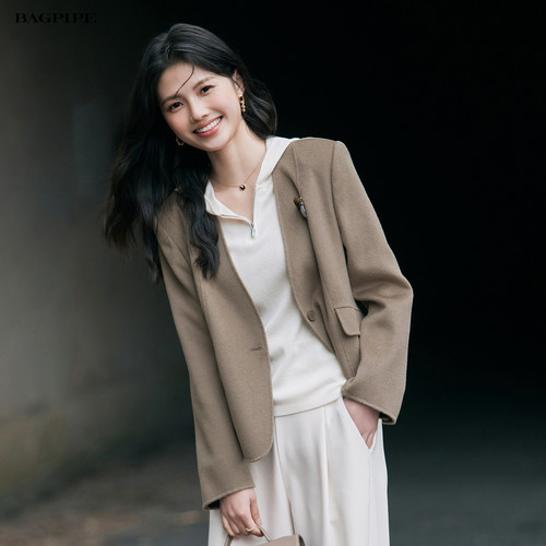 风笛2025秋季新款时尚经典绵羊毛短外套小个子收腰显瘦上衣外套女