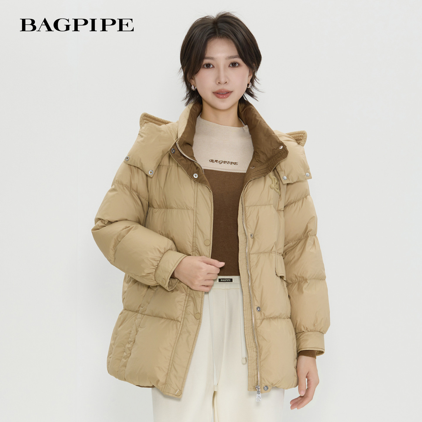 风笛2025冬季新款时尚休闲鹅绒服连帽防风袖宽松保暖羽绒服外套女