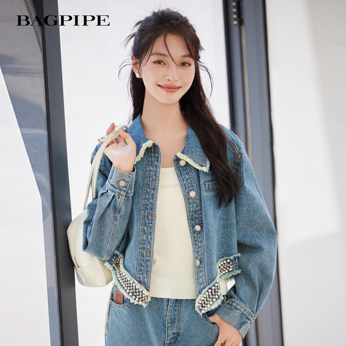 风笛2026春季新款宽松小个子短款牛仔外套女慵懒设计感钉钻上衣