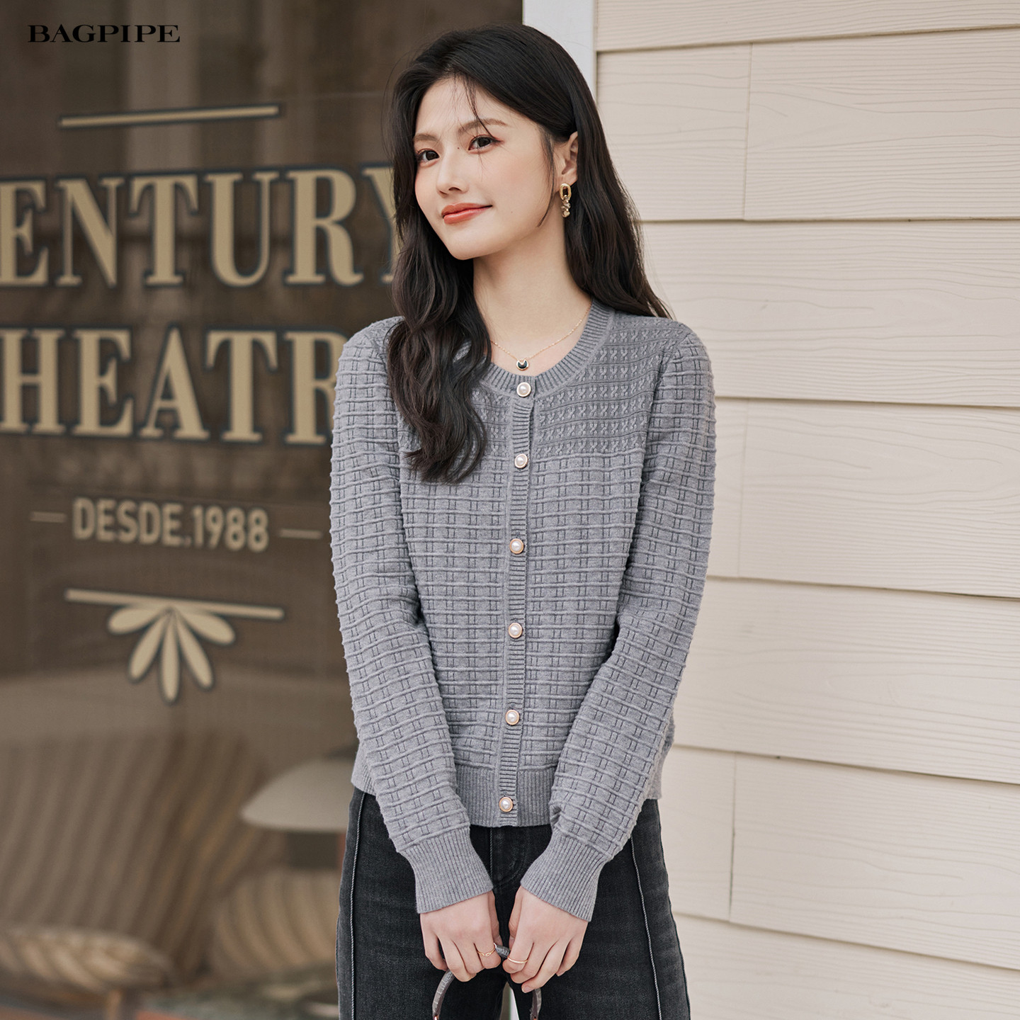 风笛2025秋季新款圆领开衫珍珠扣毛衣女简约气质小香风针织衫外套,女装/女士精品,毛针织衫,淘宝优惠券,粉丝福利购,淘宝优惠卷