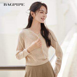 风笛2026春季新款不规则设计蕾丝花边领温柔法式小众名媛风打底衫