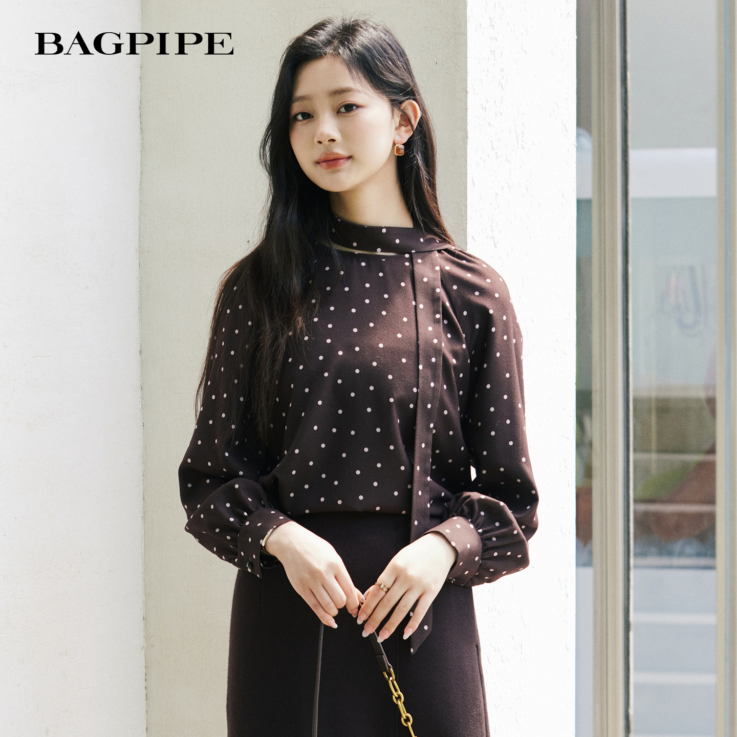 风笛2025冬季新款气质波点衬衫女法式复古飘带设计感长袖小衫