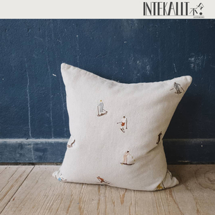 瑞典进口北欧ins亚麻刺绣客厅人物滑雪午睡抱枕套Fine Day Little