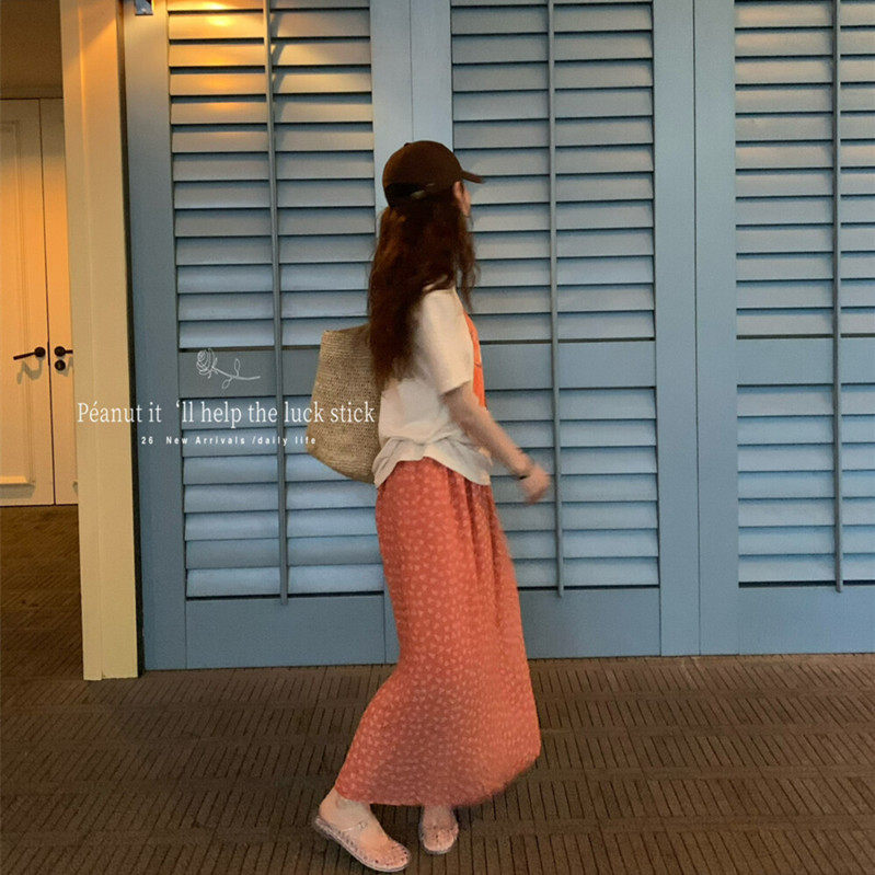 度假风碎花半身裙女夏甜辣修身显瘦开叉a字裙垂坠感百搭下装