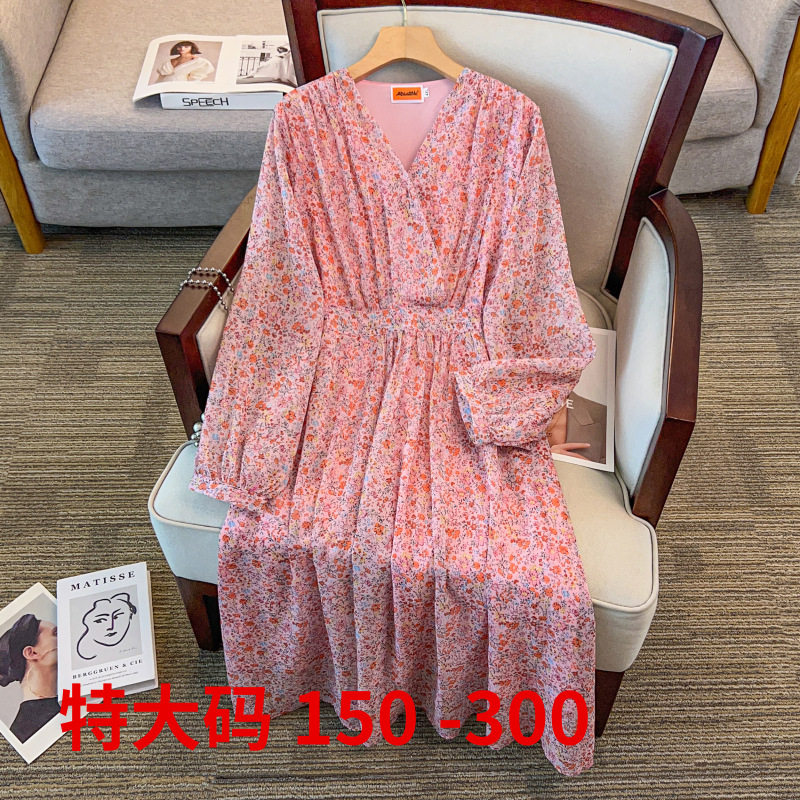 2025新款胖mm显瘦法式连衣裙