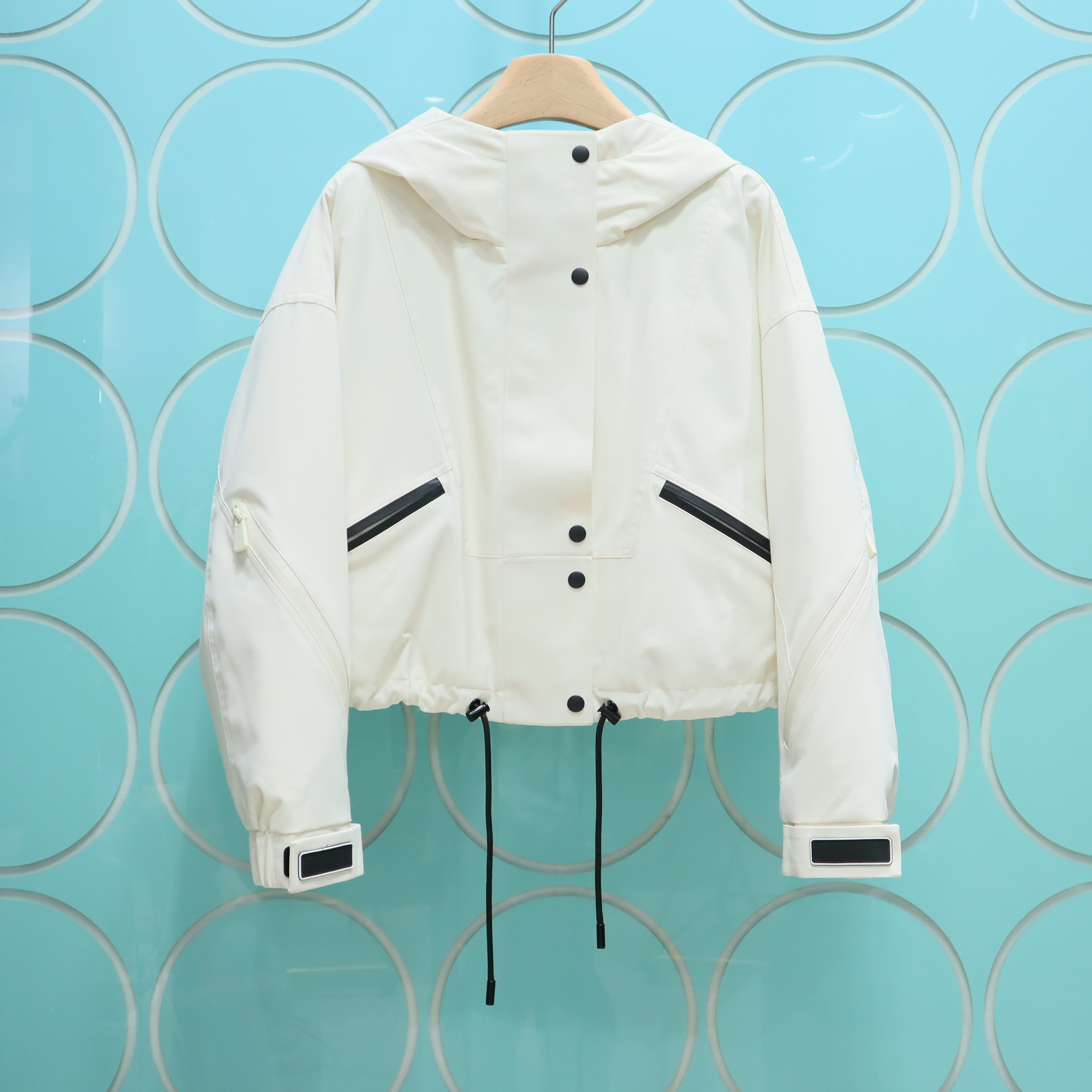 紫淑专柜正品2025冬新款拼接撞色抽绳工装羽绒服外套Z1AD34135