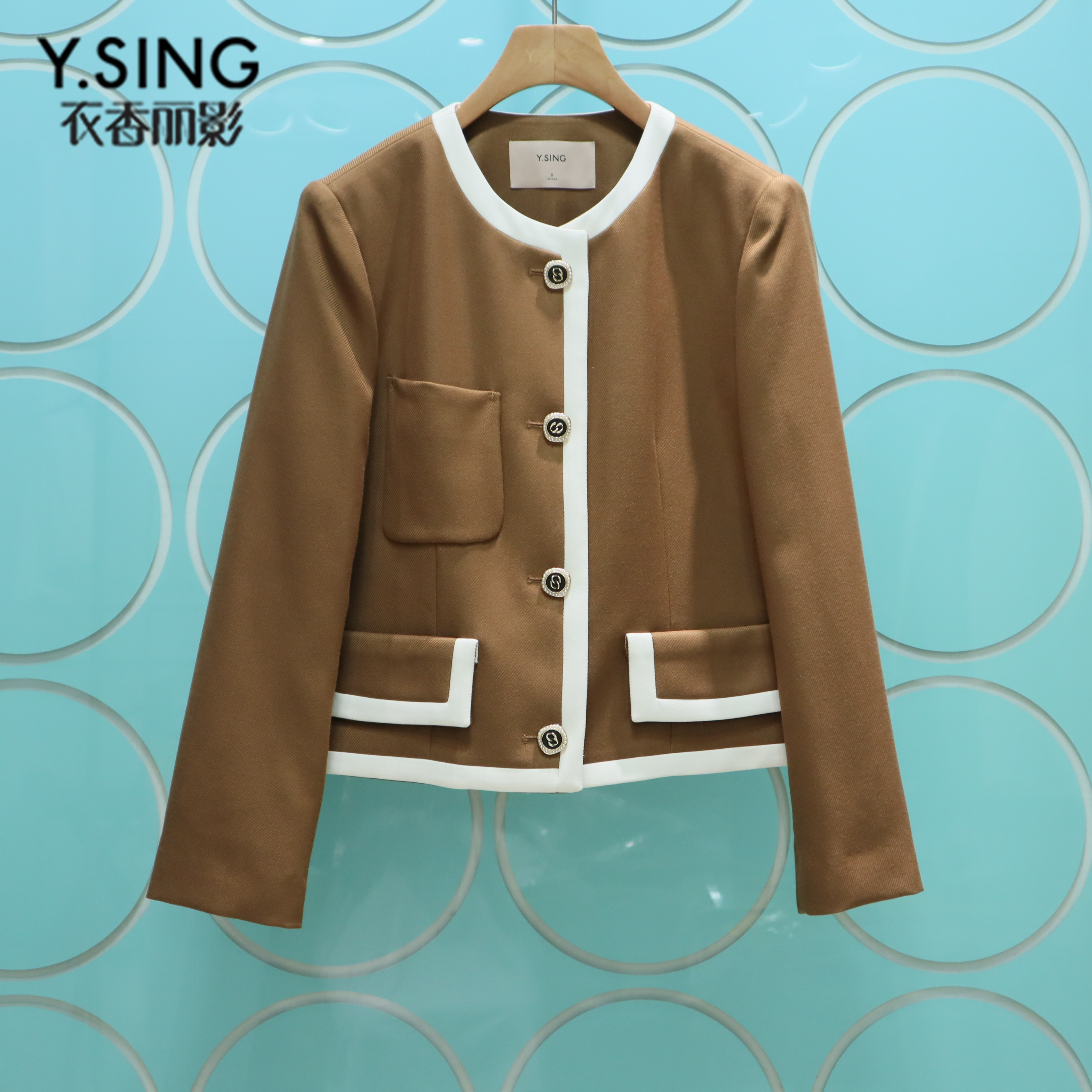 百搭YWT11309208短外套