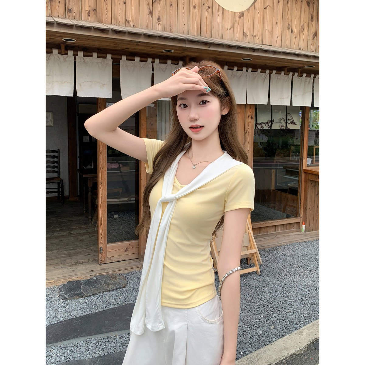 假两件V领披肩短袖t恤女2025新款爆款修身显瘦短款海军领正肩上衣
