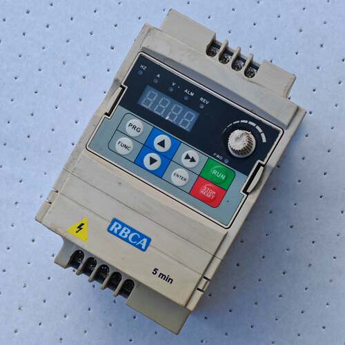 可议价RBCA罗宾康变频器M300-4T0040G功率4kw 3