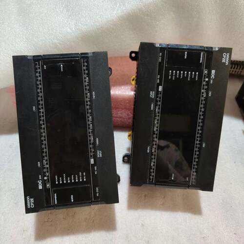 可维修CP2E-S40DT-D，欧姆龙PLC，成色漂亮，功议价
