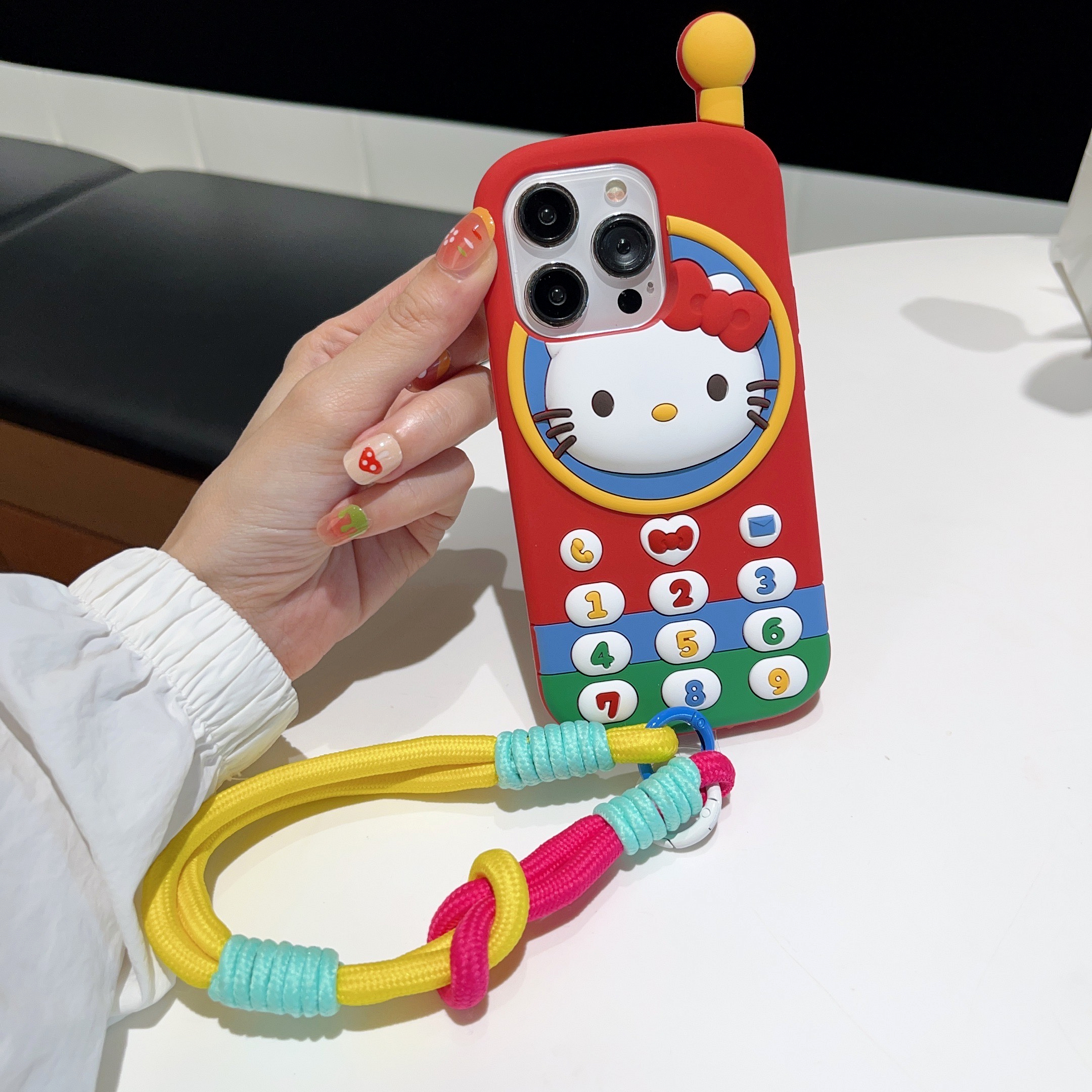 少女卡通kitty猫大哥大适用iphone16promax苹果15手机壳韩风13新款16Pro可爱15promax硅胶全包14pro手提挂绳