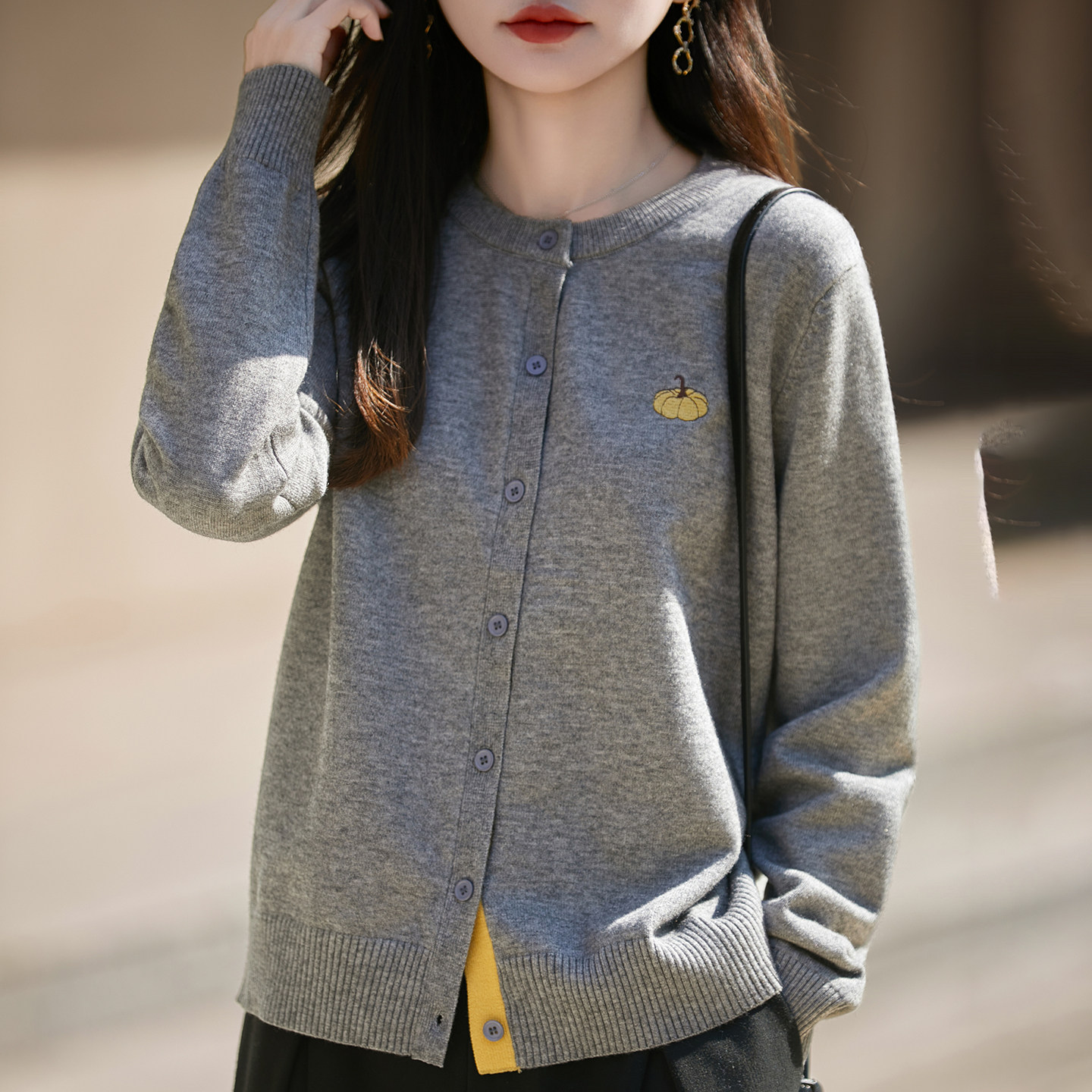 2025新款拼色女装圆领针织开衫女宽松显瘦百搭毛衣外套春秋装上衣