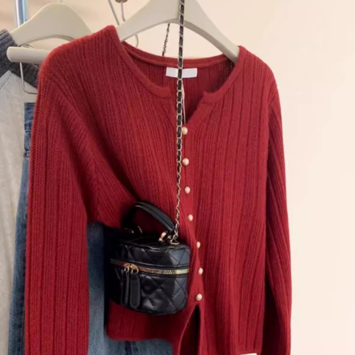 新年红色气质正肩V领羊绒针织衫女秋冬宽松毛衣外穿羊毛打底上衣,女装/女士精品,毛针织衫,淘宝优惠券,粉丝福利购,淘宝优惠卷