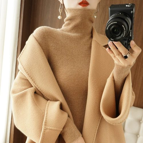 配大衣内搭高领毛衣修身显瘦