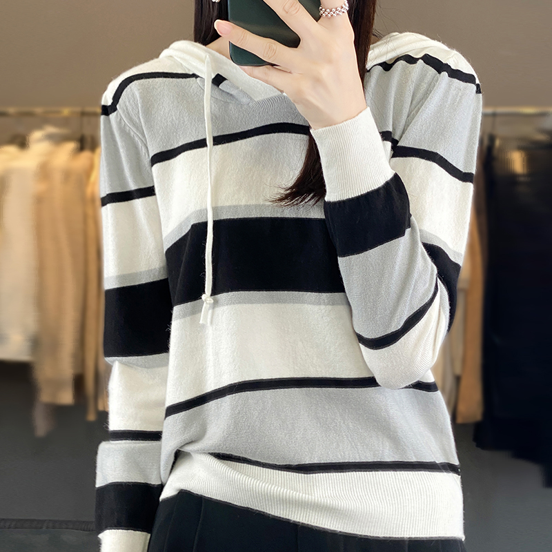 宽松显瘦复古条纹洋气外搭上衣