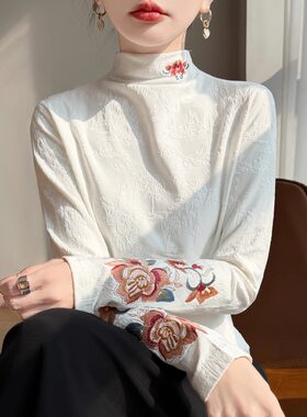 刺绣长袖T恤女加绒毛衣针织