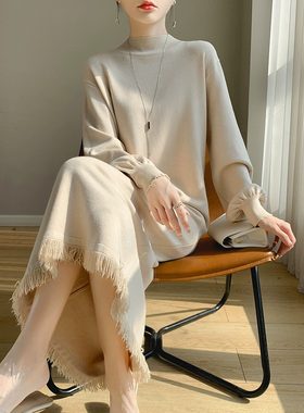 半高领内搭毛衣裙中长款配大衣