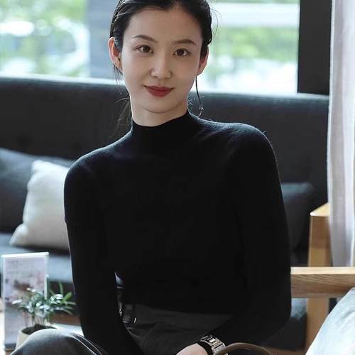 黑色半高领打底衫女秋冬