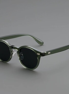 茶色日系复古风圆形小框太阳镜男