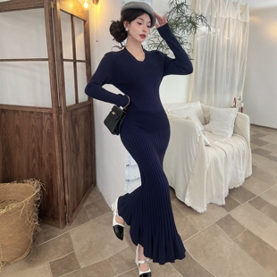 长款针织连衣裙女轻奢高级感法式小香风收腰显瘦紧身包臀鱼尾裙子
