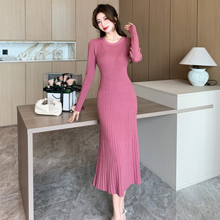 长款针织连衣裙女秋冬2026新款简约百搭配大衣的内搭打底毛衣裙子
