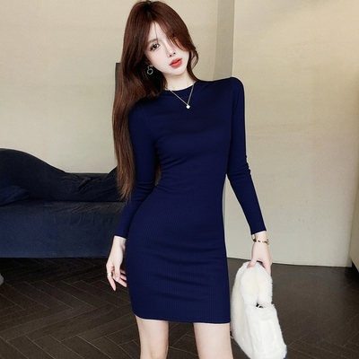 半高领修身包臀针织连衣裙