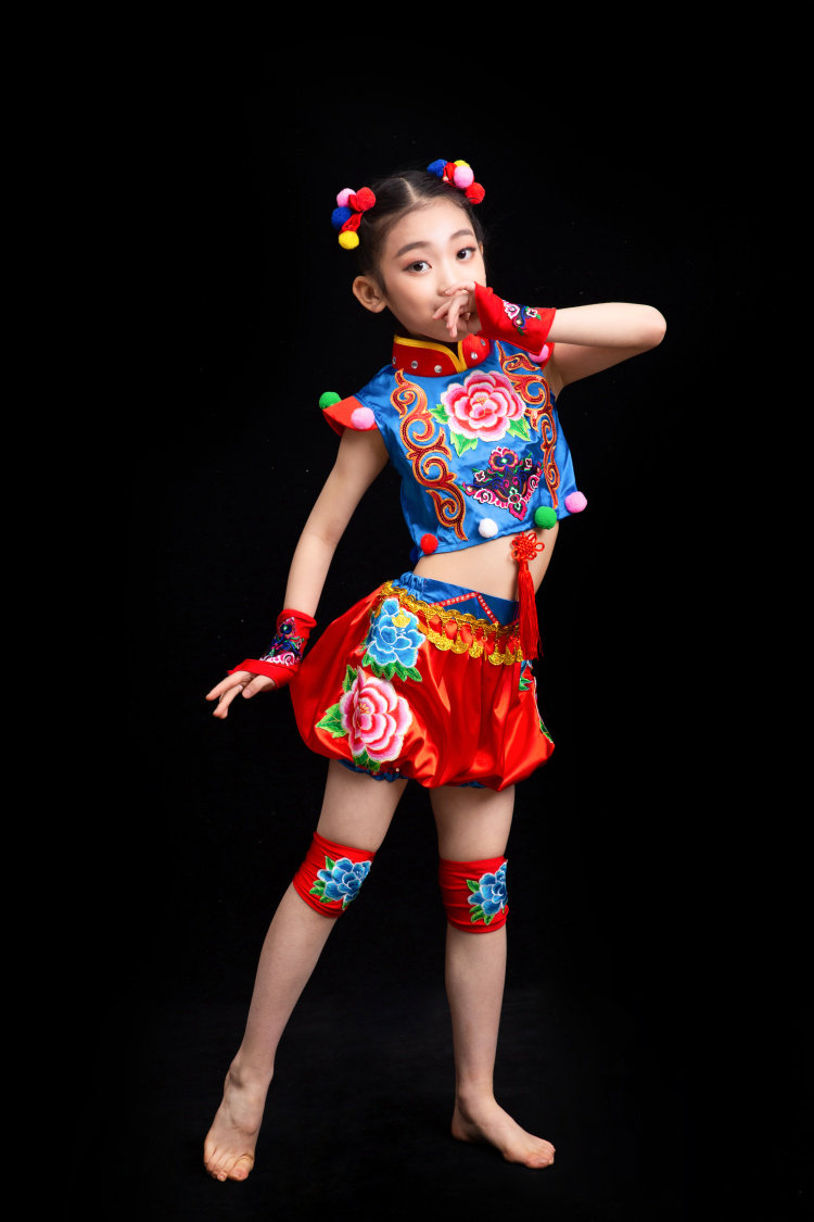 中国梦娃秧歌服少儿舞蹈演出服喜庆节目服装过年节日服饰红灯笼