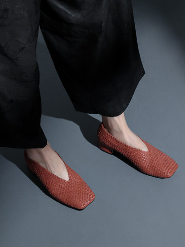 复古传承羊皮编织精英低方女单鞋