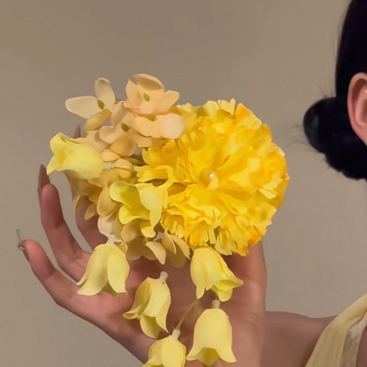 明媚黄色拍照出片流苏花朵发夹女长款设计感侧边夹发卡发饰女