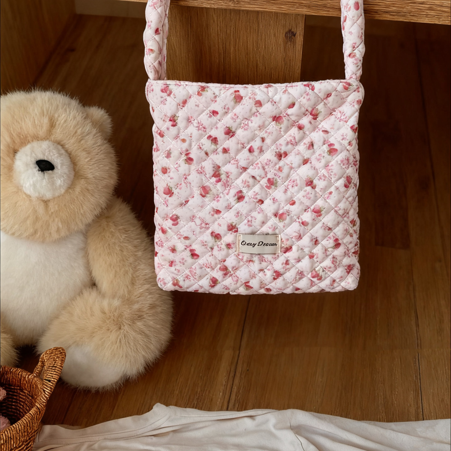 crazy dream原创新品毛绒绗棉包奶油小方包包草莓印花单肩斜挎包