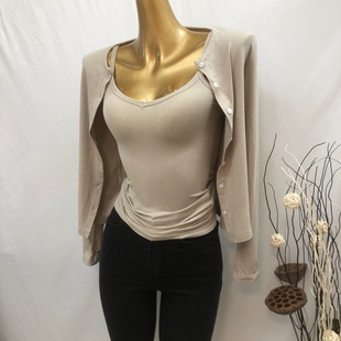韩国ins女2019新款 复古卡其优雅范 T恤套装 开衫 性感V领吊带背心