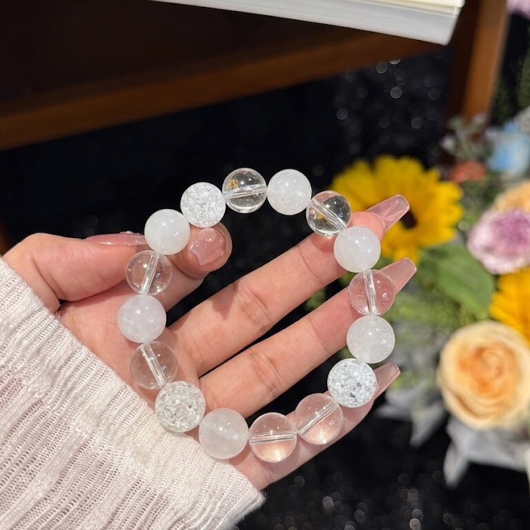 ins冷淡风手链 冰透白水爆花手串 小众设计气质绝美不挑肤色