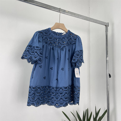 精美镂空刺绣花拼接大码棉衬衫