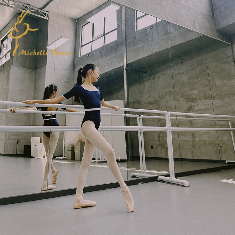 MichelleDance 蝴蝶结五分袖专业芭蕾连体服少女款藏蓝色