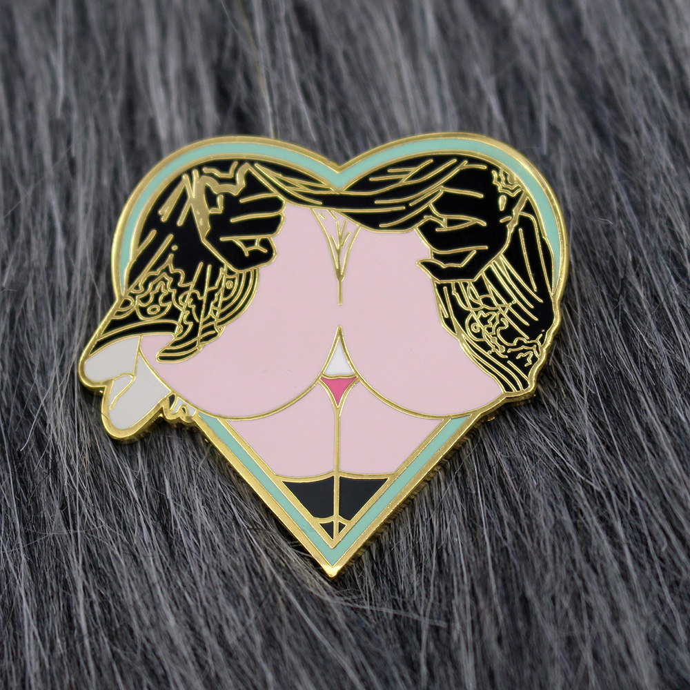 二次元尼尔机械纪元2b金属徽章恶搞尤尔哈2号b型性感爱心胸针pin