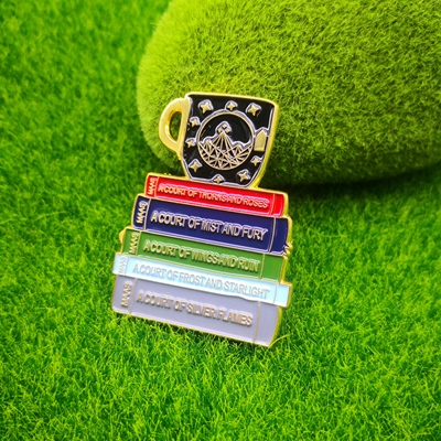 ACOTAR荆棘与玫瑰的法庭金属和珐琅别针徽章奇幻书籍徽章