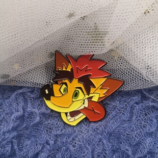 Crash Bandicoot 古惑狼游戏周边金属徽章