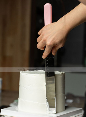 不锈钢直角带刻度奶油抹刀 裱花蛋糕 刮刀抹面烘焙工具10英寸