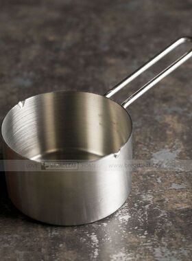 带刻度可加热不锈钢量杯（200ml）18-10不锈钢  有划痕边缘不光滑