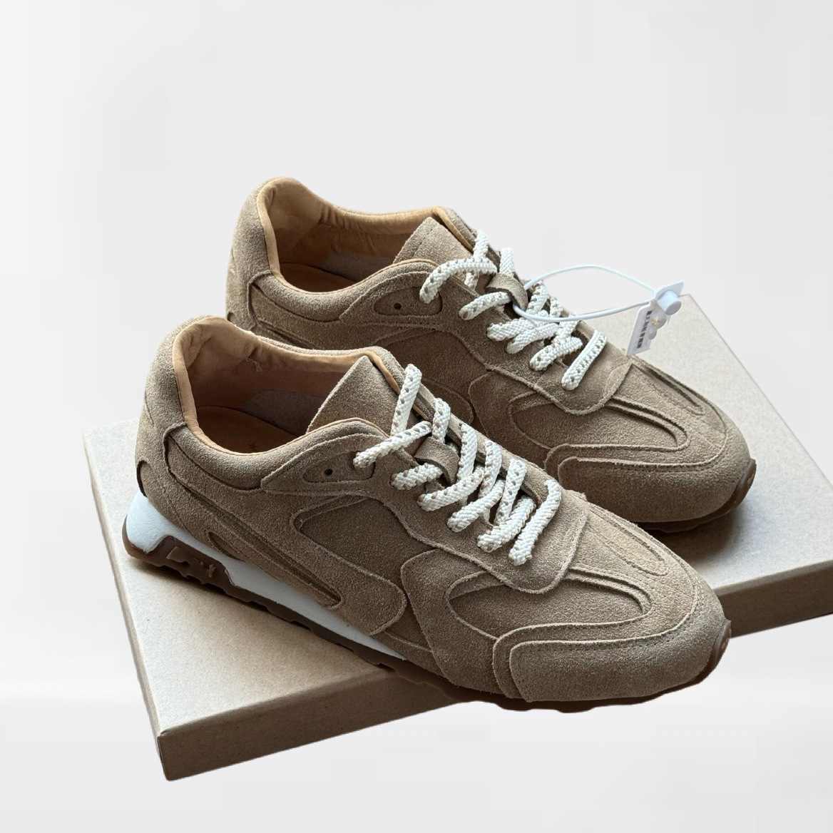 轻巧舒适脚感 牛反绒 百搭复古阿甘老爹德训欧美休闲运动板鞋5824