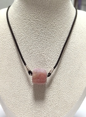 D143# 天然老矿料盐源玛瑙凤穿牡丹方块吊坠16.5*15*15mm 有矿坑