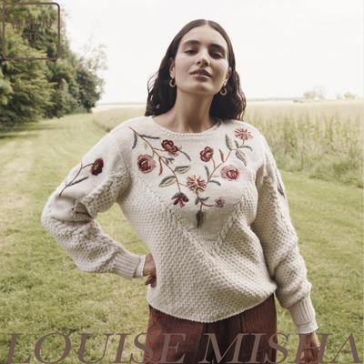 白色碎花小香风长袖毛衣