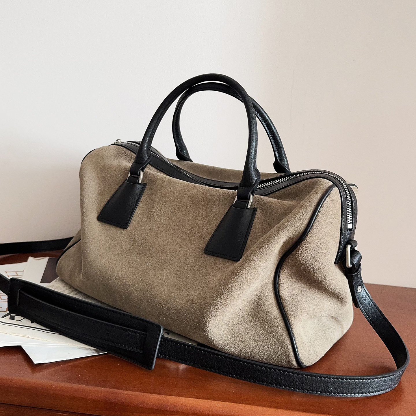 反绒牛皮波士顿手提包单肩斜挎包枕头包真皮复古大容量百搭通勤包