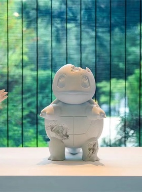 Daniel 同款皮卡丘喷火龙小火龙篮球电话钟表车雕塑摆件杰尼龟