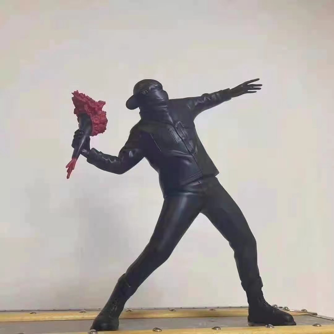 banksy扔花男孩白色潮流艺术雕塑摆件ins送礼简约居家软装饰品