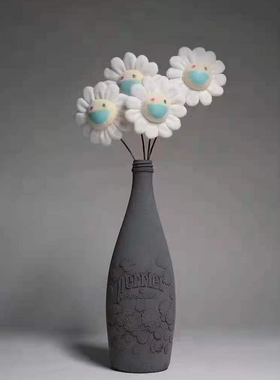 村上隆水瓶潮流潮品卡通房摆件