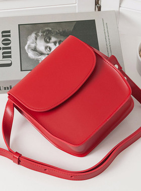 2022新款潮日韩ins时尚红色简约小方包小众设计高级感单肩斜挎包